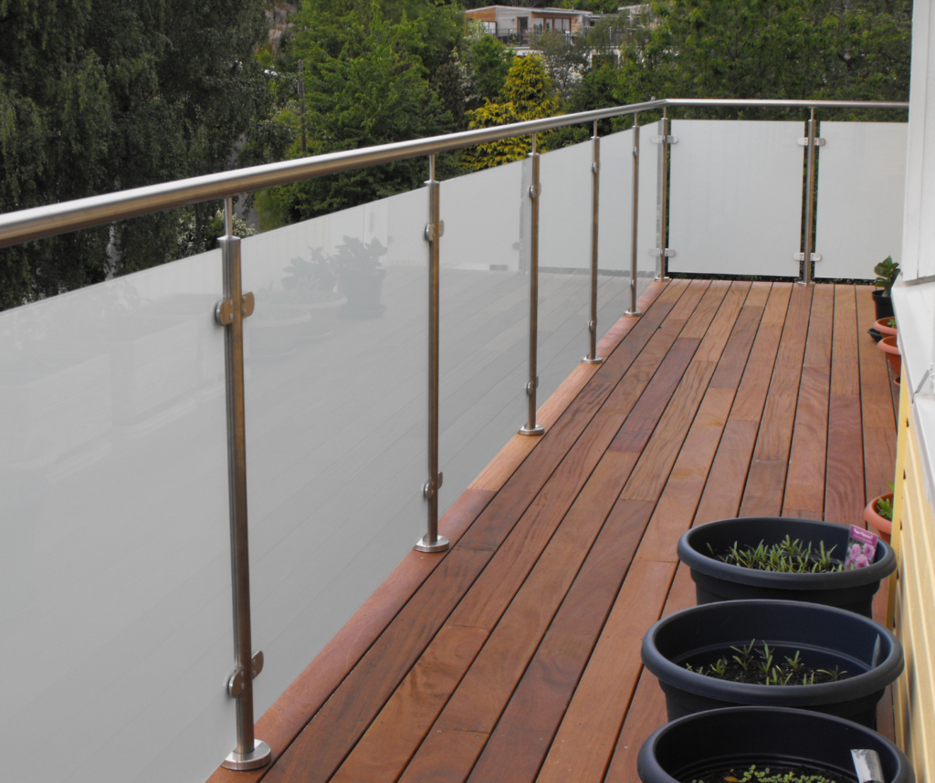 Enhance Your Rojales Property with Glass Balustrades